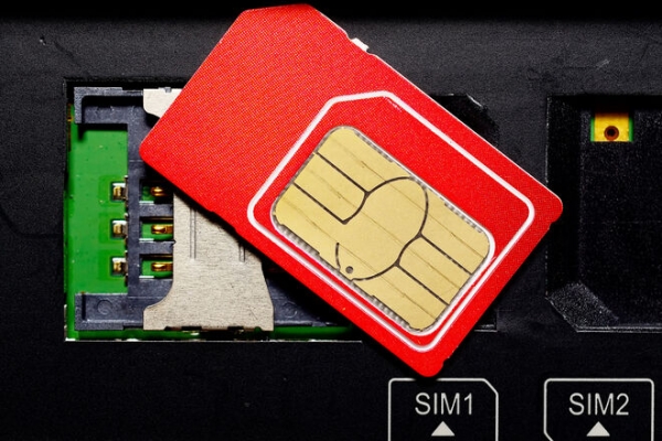 
Vodafone сэкономит на пластике для SIM-карт: что будет с их ценами
