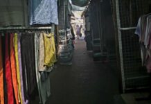 В Одессе частично открыли после обстрела Фруктовый пассаж на «Привозе»: фотоотчет
