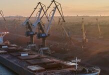 Россия ударила по порту: пожар и более 120 тысяч человек без света в Одесской области