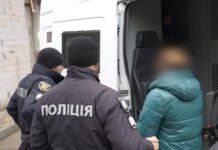 Продавали детей за границу: в Одесской области разоблачили преступную группировку